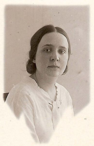 Мария Плескачевская 1939.jpg