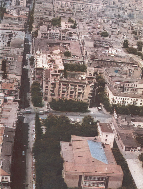 Вид на дом из рассказа из фотоальбома "Баку с птичьего полета" 1973 (Фотографии С.Кулешова и Р.Нагиева)