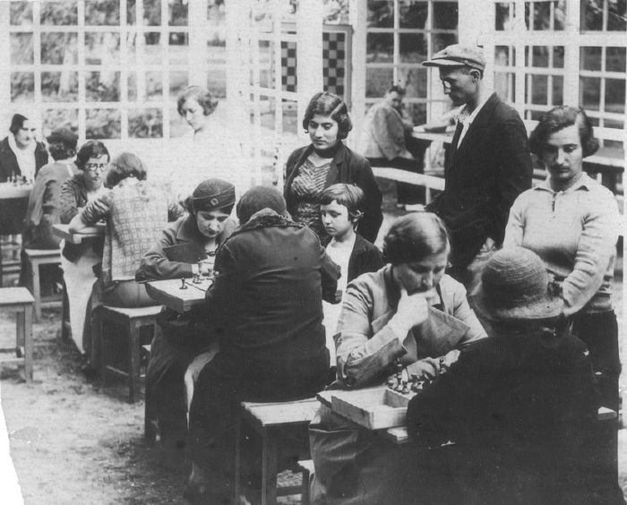 1937г. Шахматный клуб на бульваре
