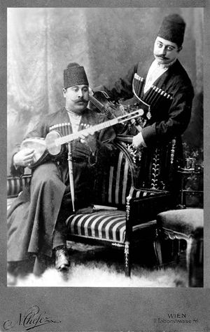 Мешади Сулейман бек Мансуров и Гусейн бек Ханларов (1909г.).jpg