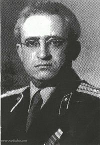 Bukh colonel 1970.jpg