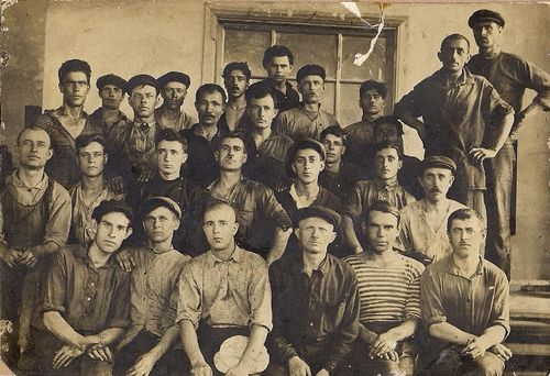 Рабочие вагоноремонтного завода конц 40-х.jpg