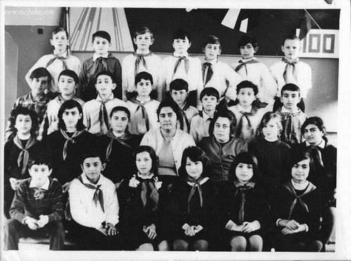 School 246 5v 1970.jpg